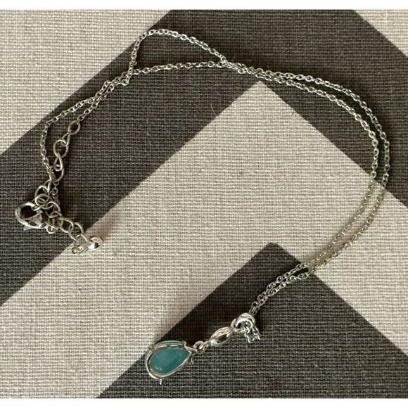 Vintage Silver Necklace with Aqua Marie Pendant - Picture 3 of 3